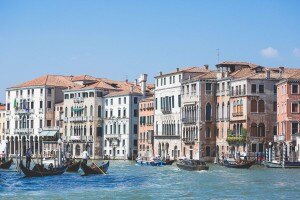 Venice-canal-houses-RISE-Design-Studio-300x200