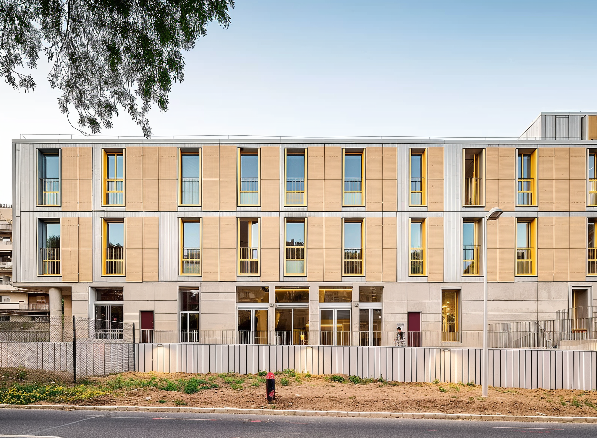 RISE-Design-Studio-Architect-Barcelona-Sustainable-Housing-Future-r