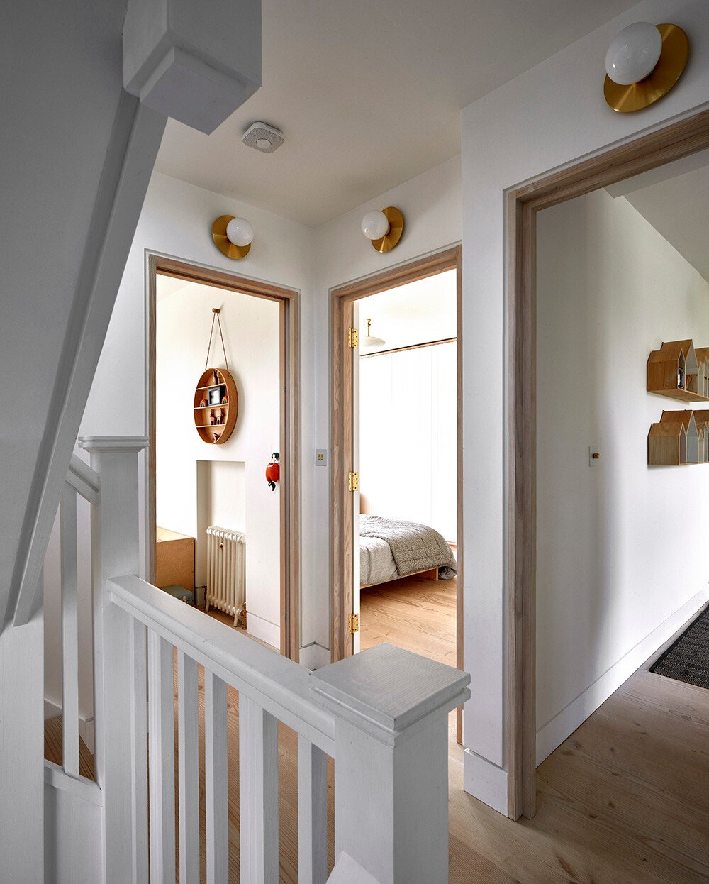RISE-Design-Studio-Architects-Architrave-and-Skirting-Shadow-Gap
