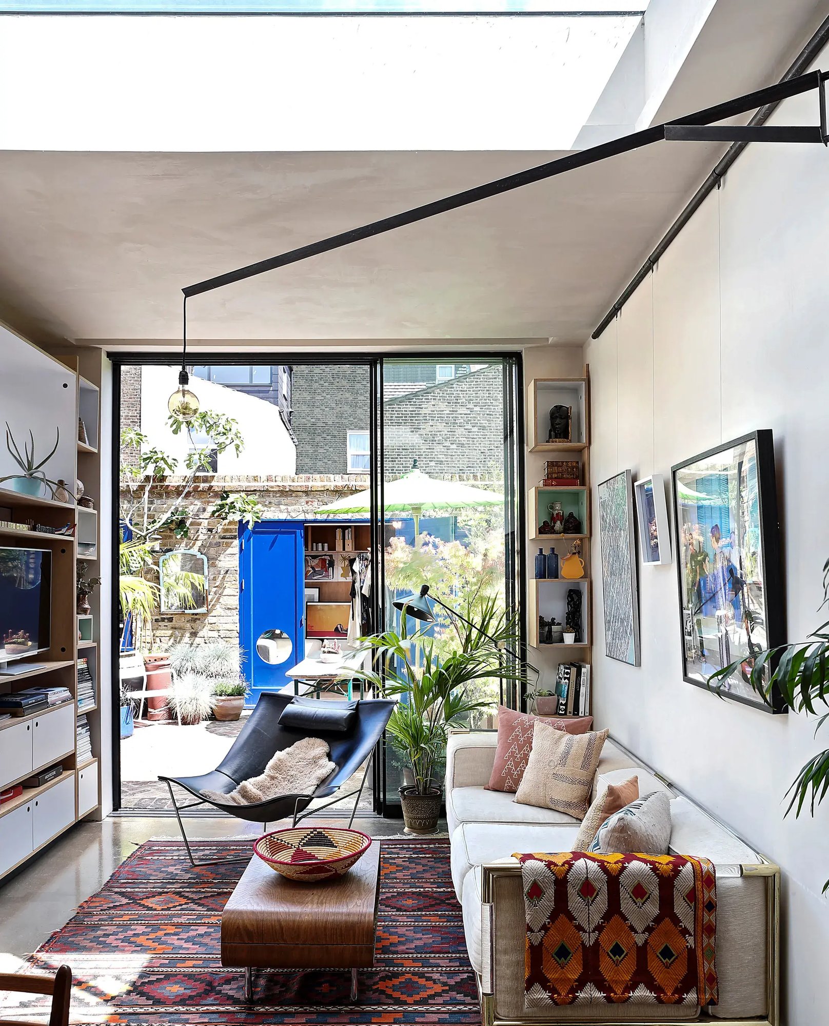RISE-Design-Studio-Architects-Birch-&-Clay-Refugio-Sustainable-Architecture-3AF-04-Living