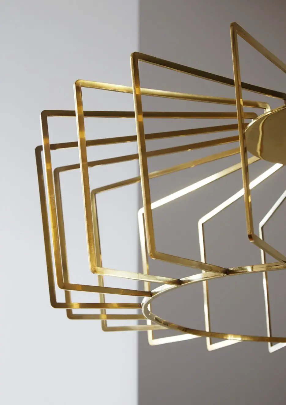RISE-Design-Studio-Architects-El-Montovano-Pendant-Light-3AF-03