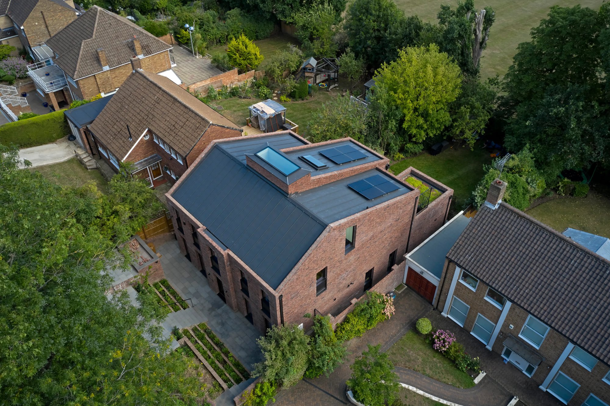 RISE-Design-Studio-Architects-Mill-Hill-House-New-Build-Sustainable-Home-3AF-02-Birds-Eye-View
