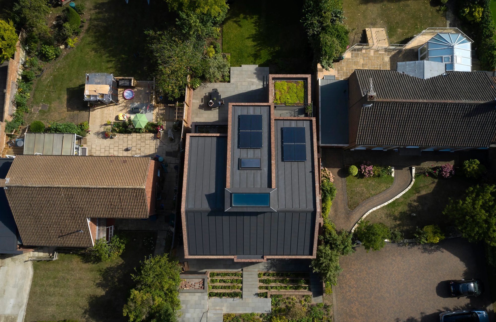 RISE-Design-Studio-Architects-Mill-Hill-House-New-Build-Sustainable-Home-3AF-03-Aerial-View