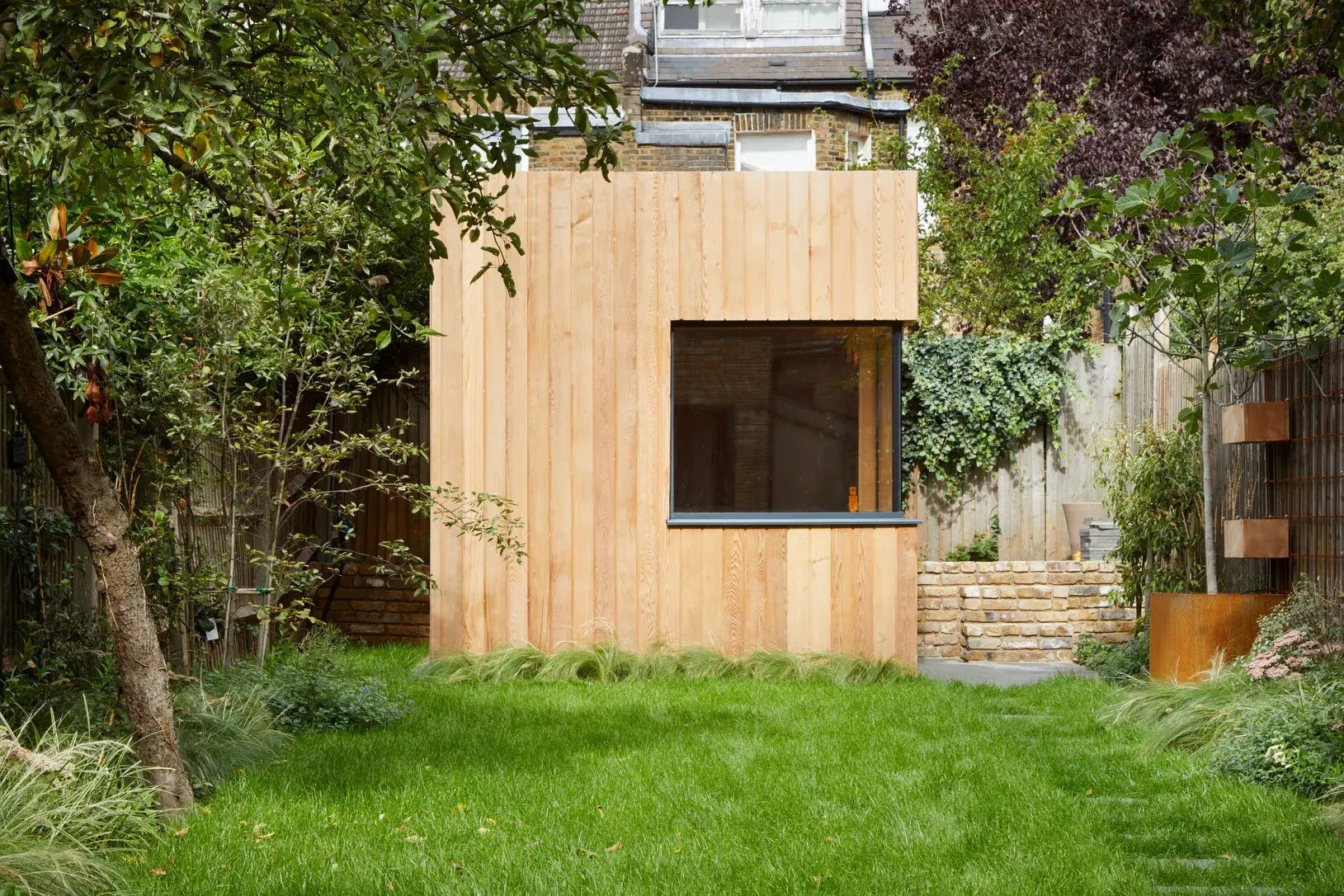 RISE-Design-Studio-Architects-Queens-Park-Glazed-Envelope-3AF-14-1