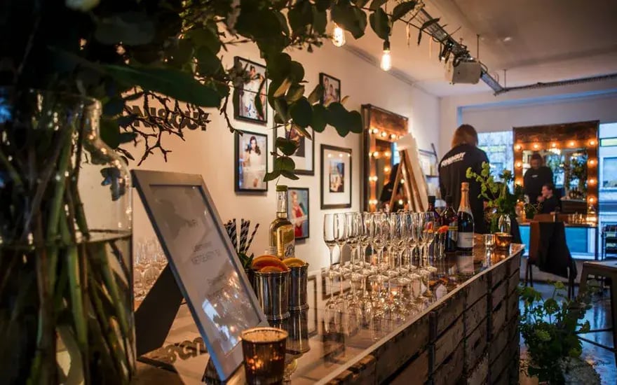 RISE-Design-Studio-Architects-Restaurant-Carousel-One-Interiors-Fit-Out-3AF-01-Bar-01