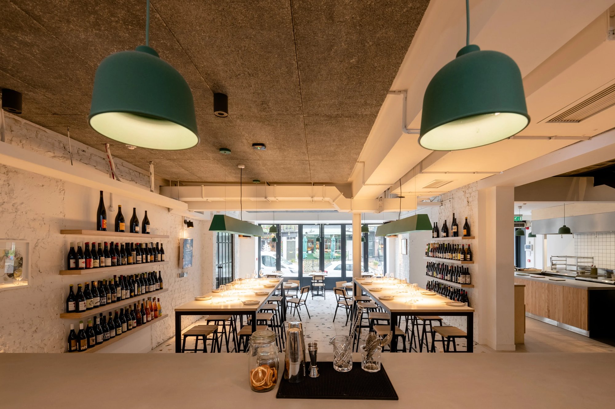RISE-Design-Studio-Architects-Restaurant-Carousel-Two-Interiors-Fit-Out-3AF-12-Green-Pendant-02