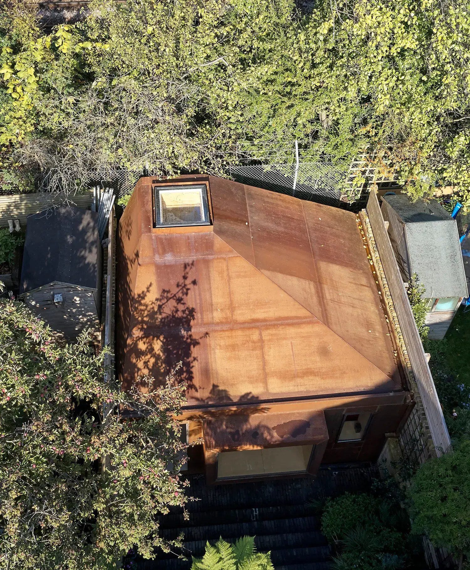 RISE-Design-Studio-Architects-The-Bunker-Garden-Studio-Sustainable-Outbuilding-3AF-03