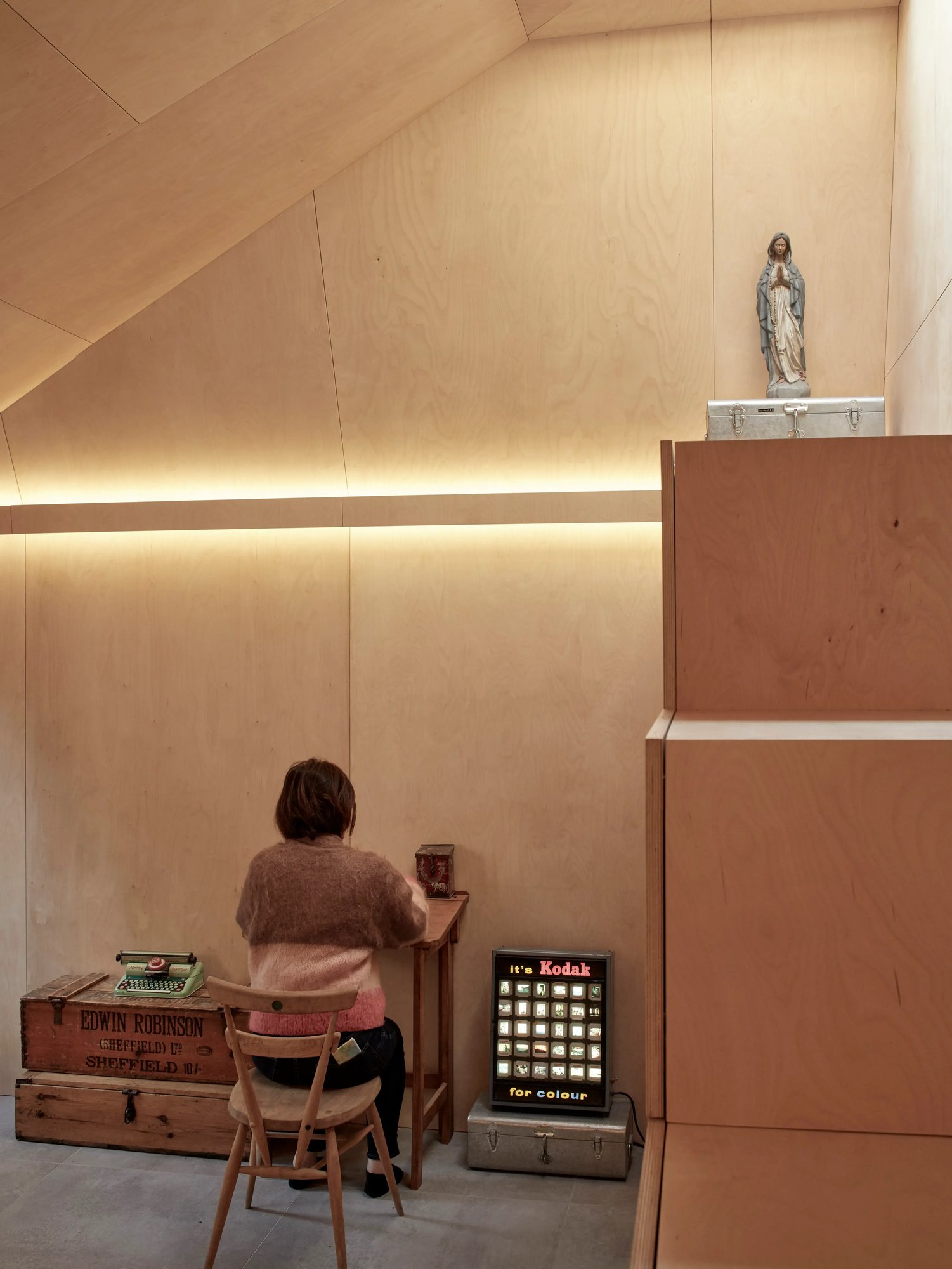 RISE-Design-Studio-Architects-The-Bunker-Garden-Studio-Sustainable-Outbuilding-3AF-11