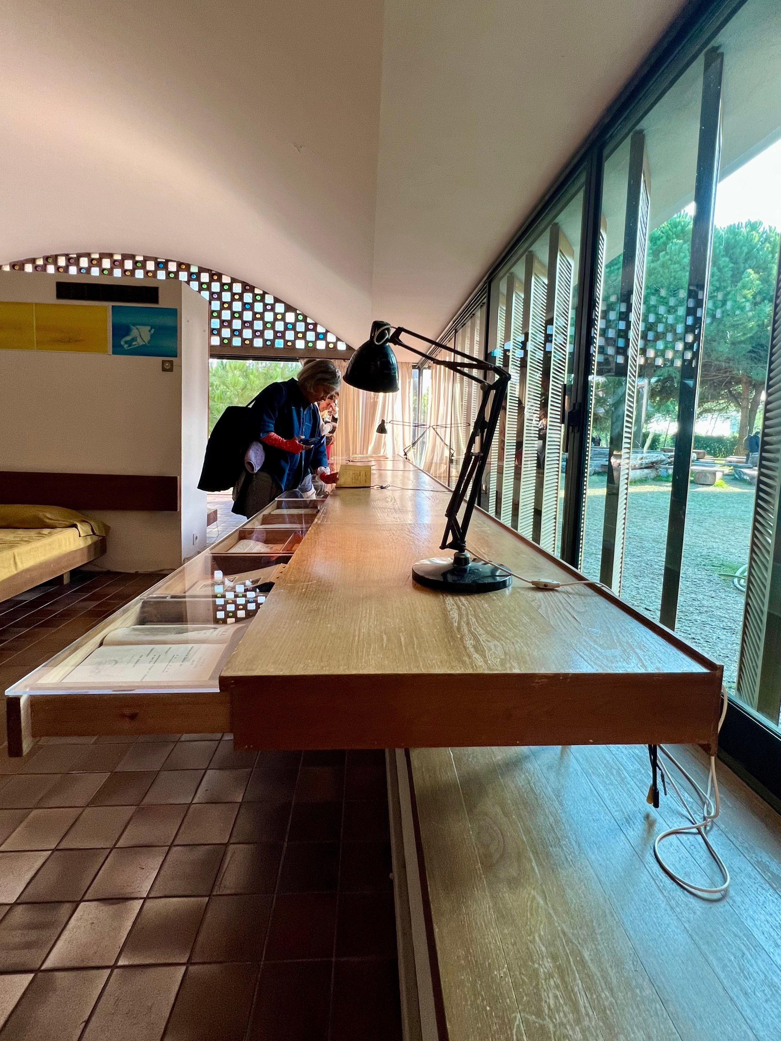 RISE-Design-Studio-Trip-Casa-Gomis-Ricarda-Master-Bedroom