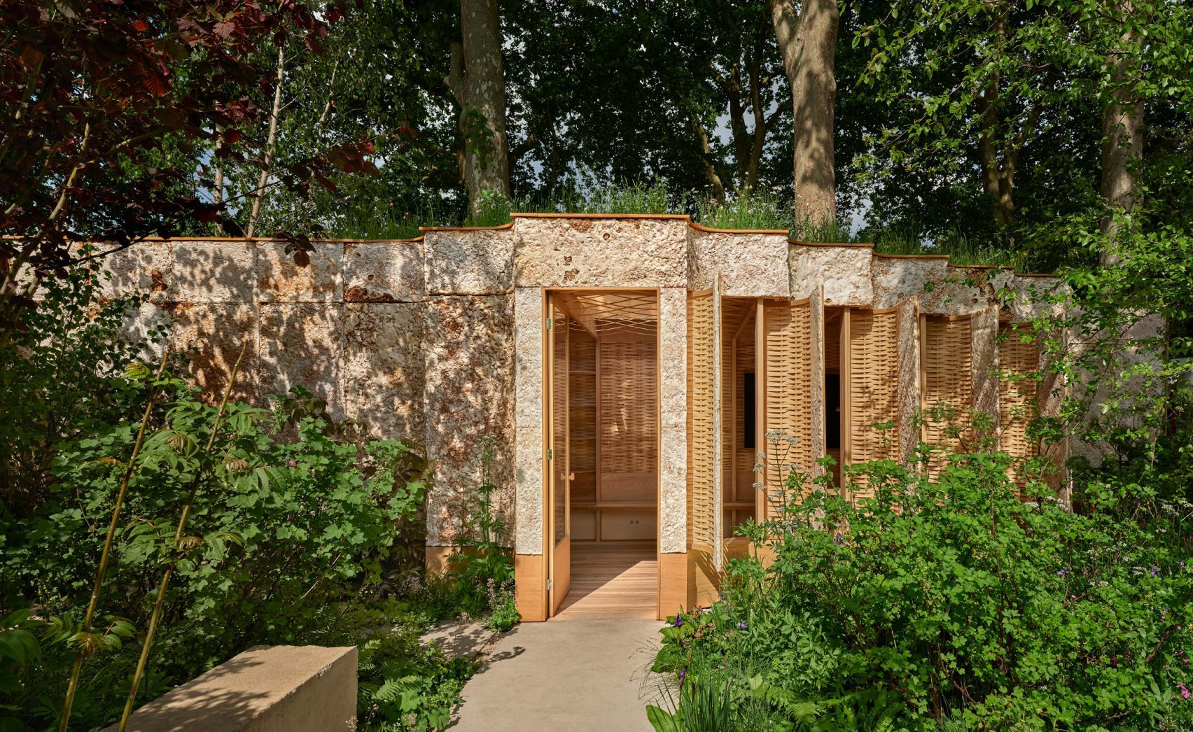 chelsea-flower-show-mycelium-pavilion-exterior