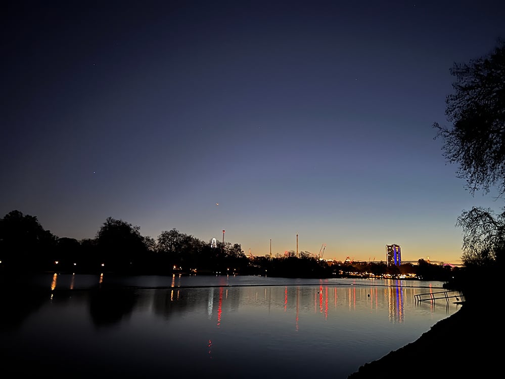 cold-water-swimming-serpentine-hyde-park-passivhaus-analogy-1