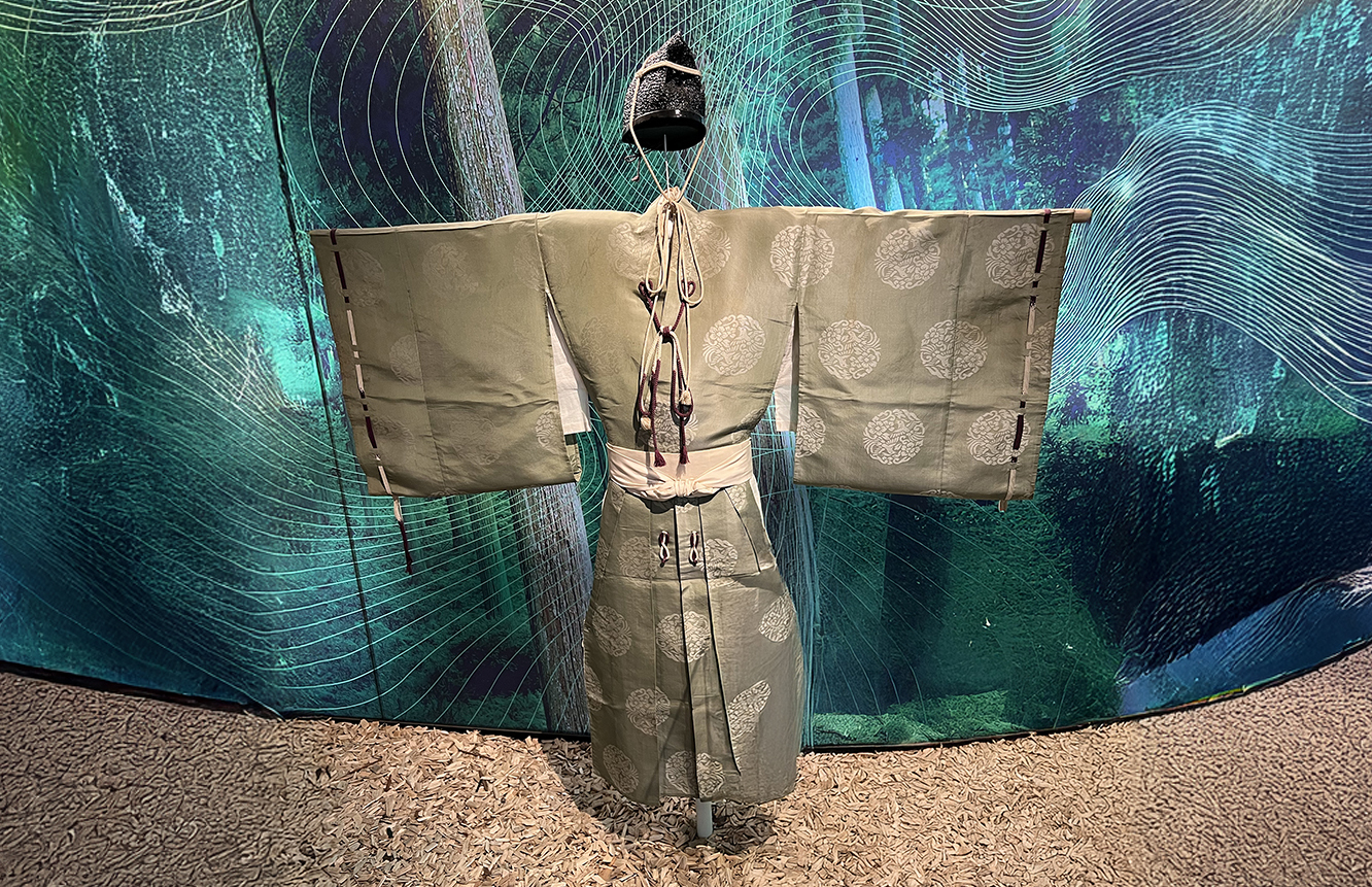 traditional-japanese-carpentry-ceremonial-robe-exhibition-japan-house