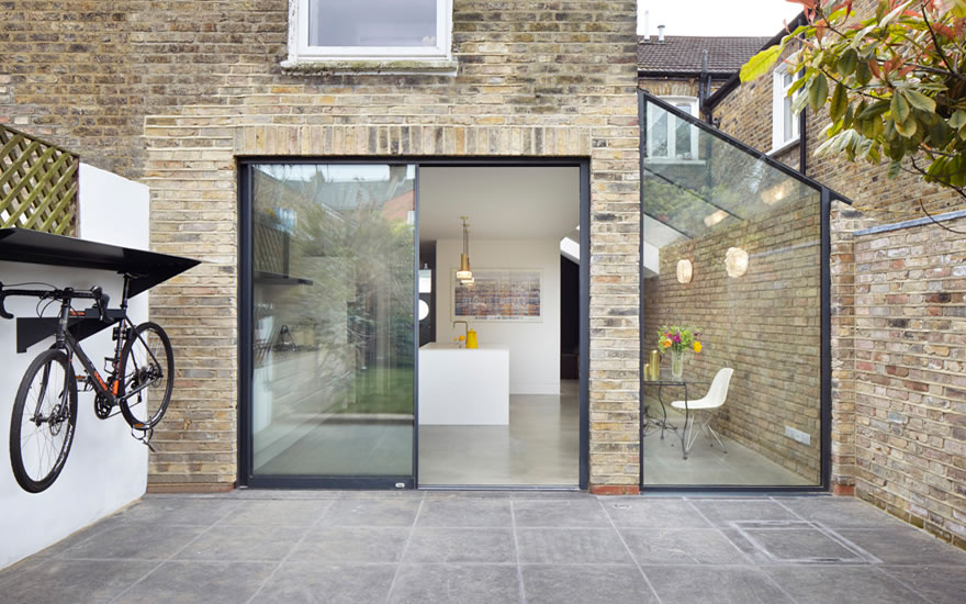 Modern architecture applied to a traditional London Terrace